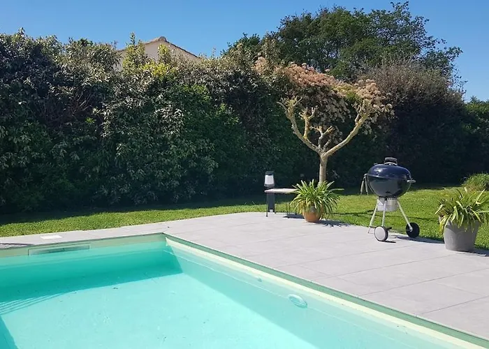 Prázdninový dům Maison Privee Avec Piscine Talmont-Saint-Hilaire